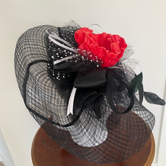 Fascinator Hat - Picture 3 of 4